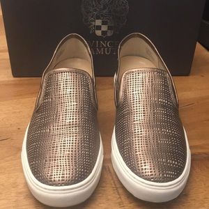 Vince Camuto Slip on sneakers